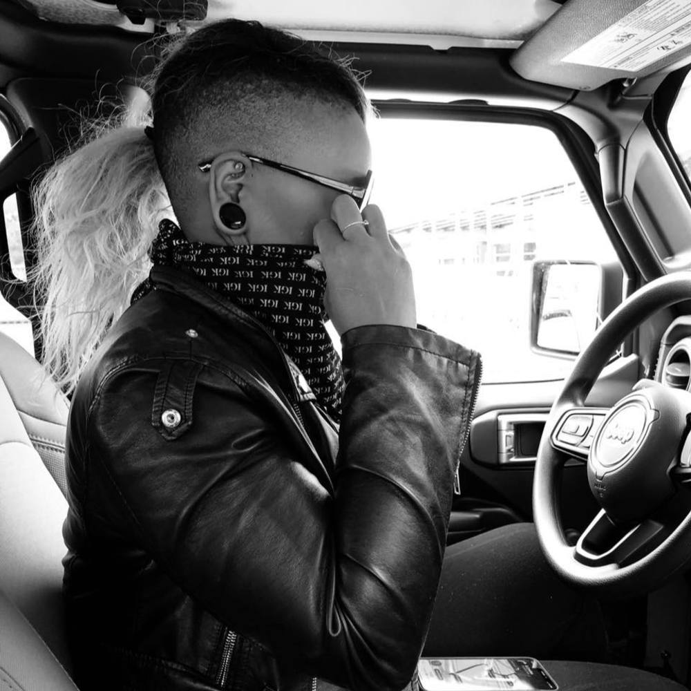 Meet your Posher, Tierra